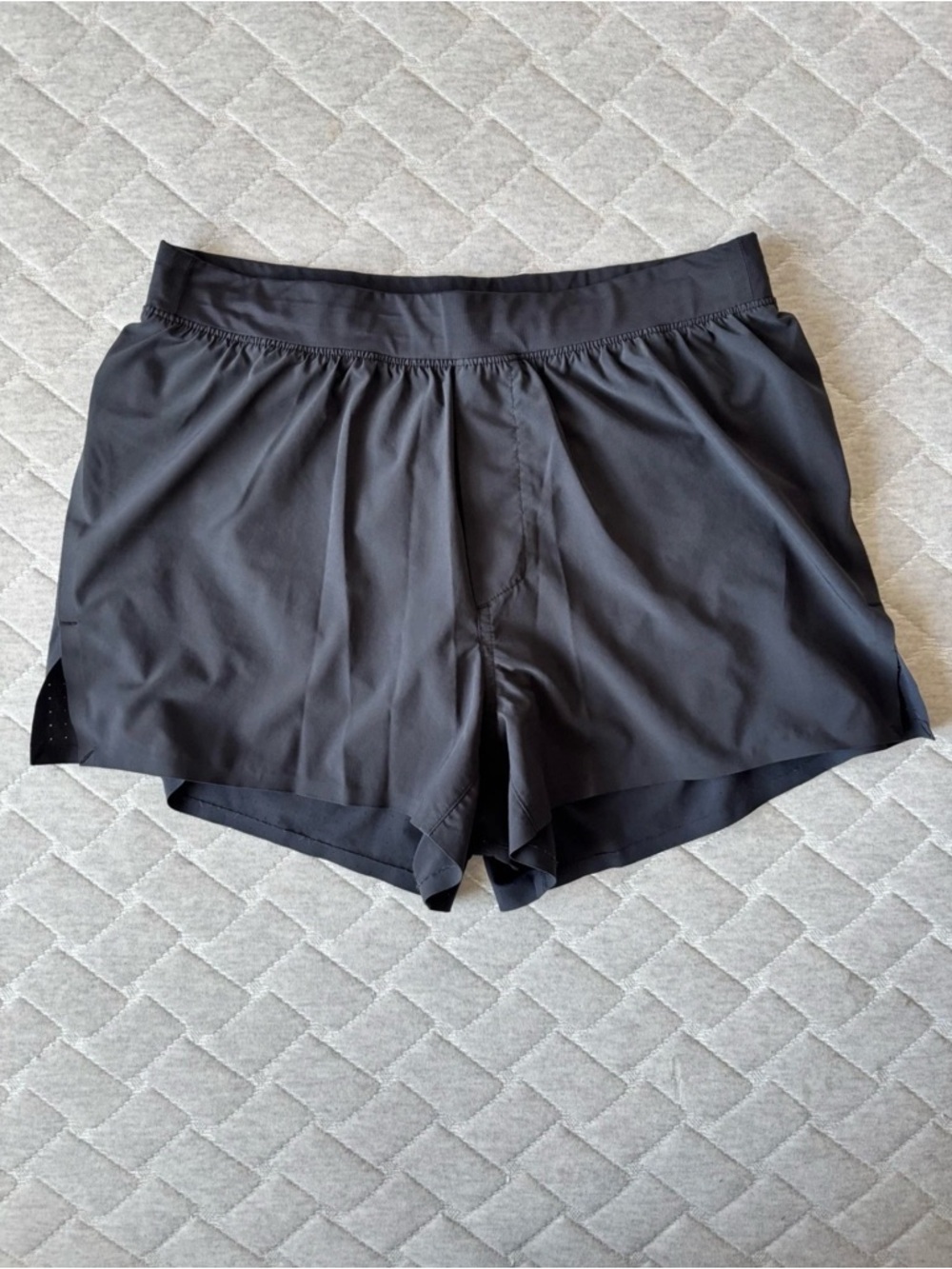 Ten Thousand Distance Running Shorts Medium 3”